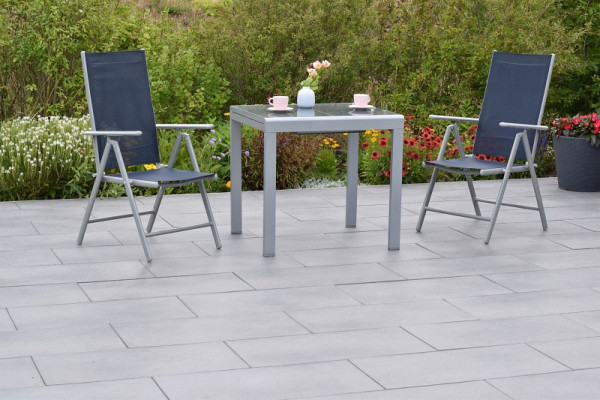 Merxx Amalfi Set 3-teilig, 2 Amalfi Klappsessel, Rückenlehne verstellbar, 1 Ausziehtisch 80 (120) x 70 cm, matte Glasplatte, Silber/marineblau, 50877-313