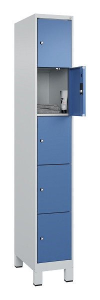 C+P Schließfachschrank Evolo PLUS, mit Füßen, 5 Fächer, 1950x300x500mm, 7035/50, Frontfarbe RAL 5023 Fernblau, 049010-105 S10008