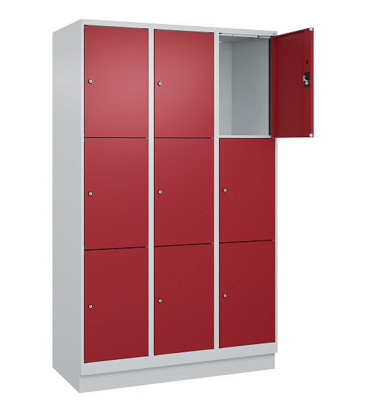 C+P Schließfachschrank Evolo PLUS, mit Sockel, 9 Fächer, 1950x1200x500mm, 7035/3, Frontfarbe RAL 3003 Rubinrot, 049020-323 S10004