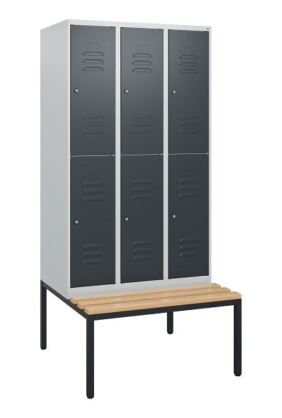 C+P Doppelstöckiger Spind Classic PLUS, 3 Abteile, 1950x900x815mm, 7035/7016, Zylinderschlösser, Buche-Sitzleisten, Sitzbank, 0803505-30 S10038