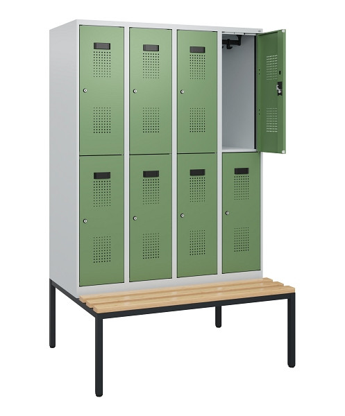 C+P Doppelstöckiger Spind Evolo PLUS, Bank, 8 Fächer, 1950x1200x815mm, 7035/6011, Zylinderschloss, Sitzfläche Buche-Hartholz, Sitzbank, 0493505-40 S10037