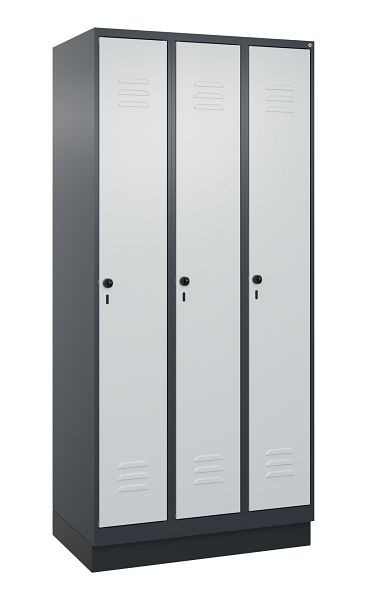 C+P Umkleidespind Classic PLUS mit Mitteltrennwand, Sockel, 3 Abteile, 1950x900x500mm, 7016/7035, Drehriegel, 080020-30F S10013