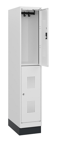C+P Doppelstöckiger Spind Evolo PLUS, Sockel, 2 Fächer, 1630x300x500mm, 9016/901, Zylinderschloss, 0493205-10 S10053