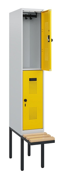 C+P Doppelstock-Spind Evolo PLUS, Bank, 2 Fächer, 1950x300x815mm, 7035/1023, Drehriegel, Sitzfläche Buche-Hartholz, 0493405-10 S10001