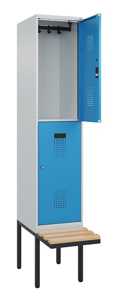 C+P Doppelstock-Spind Evolo PLUS, Bank, 2 Fächer, 2120x400x815mm, 7035/5012, Zylinderschloss, Sitzfläche Buche-Hartholz, 0493407-12 S10034