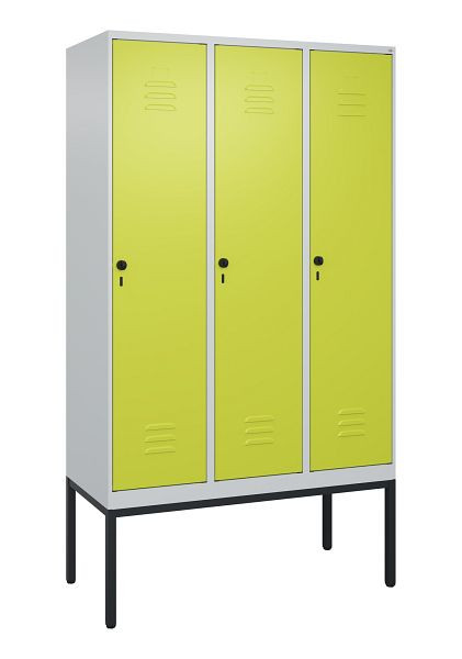 C+P Umkleidespind Classic PLUS mit Mitteltrennwand, Gestell, 3 Abteile, 2120x1200x500mm, 7035/0024, Drehriegel, 0800307-32F S10010