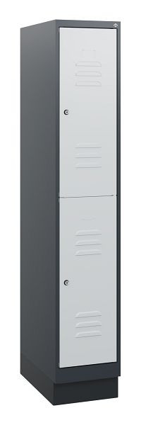 C+P Doppelstöckiger Spind Classic PLUS, Sockel, 1630x300x500mm, 7016/7035, Zylinderschlösser, 0803205-10 S10043