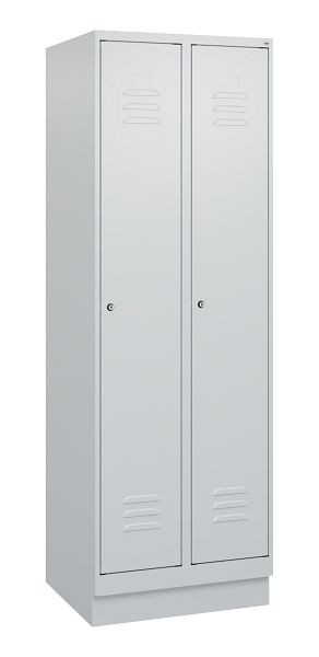 C+P Umkleidespind Classic PLUS, Sockel, 2 Abteile, 1800x600x500mm, 7035/7035, Zylinderschlösser, 0800207-20 S10024