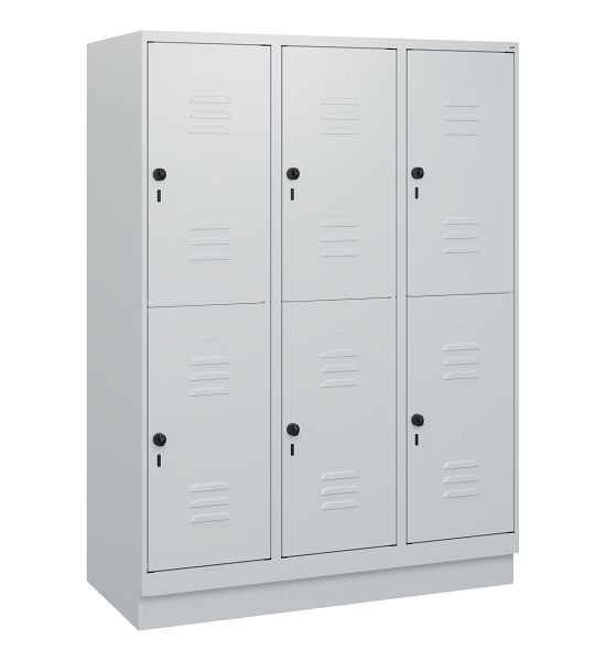 C+P Doppelstöckiger Spind Classic PLUS, Sockel, 3 Abteile, 1630x1200x500mm, 7035/7035, Drehriegel, 0803205-32 S10009