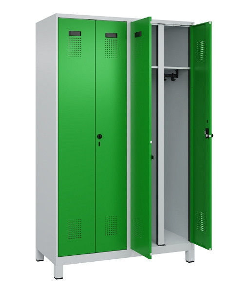 C+P Schwarz-Weiß-Spind Evolo PLUS, mit Füßen, 4 Abteile, 1950x1200x500mm, 7035/6037 Reingrün, Abteile 4, Abteilbreite 300 mm, 049012-40 S10011