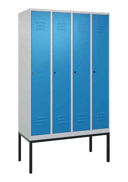 C+P Umkleidespind Classic PLUS mit Mitteltrennwand, Gestell, 4 Abteile, 2120x1200x500mm, 7035/5012, Zylinderschlösser, 0800307-40F S10019