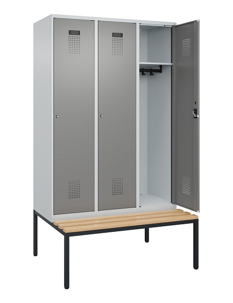 C+P Spind Evolo PLUS, 3 Abteile, 2120x1200x815mm, 7035/0004, Haken 4, Zylinderschloss, Sitzfläche Buche-Hartholz, Sitzbank, 0490507-32 S10041