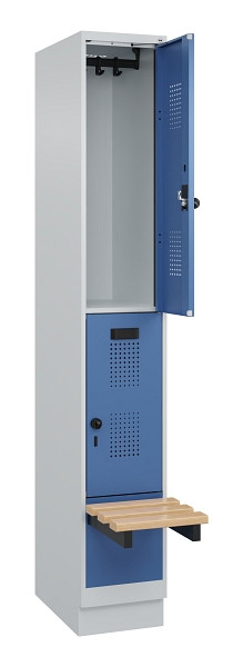 C+P Doppelstock-Spind Evolo PLUS, Bank, 2 Fächer, 1950x300x815mm, 7035/5023, Drehriegel, Sitzfläche Buche-Hartholz, mit Sockel, 049340-10 S10008