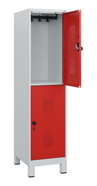 C+P Doppelstöckiger Spind Evolo PLUS, Füße, 2 Fächer, 1630x400x500mm, 7035/3020, Drehriegel, 0493105-12 S10005