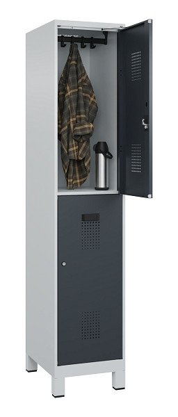C+P Doppelstöckiger Spind Evolo PLUS, mit Füßen, 2 Fächer, 1950x400x500mm, 7035, Frontfarbe RAL 7016 Anthrazitgrau, Zylinderschloss, 049310-12 S10039