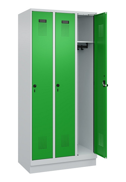 C+P Spind Evolo PLUS, mit Sockel, 3 Abteile, 1950x900x500mm, 7035/6037, Verschluss Drehriegel, Ablageböden 3, 049020-30 S10011