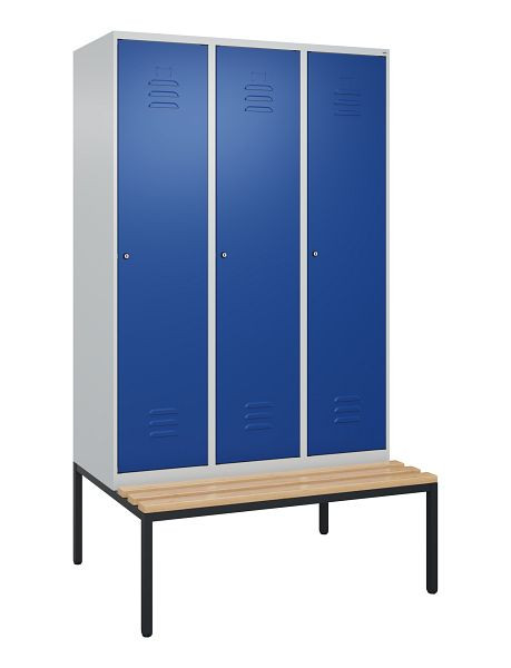C+P Umkleidespind Classic PLUS, mit untergebauter Sitzbank, 3 Abteile, 2120x1200x815mm, 7035/5010, Zylinderschlösser, Buche-Sitzleisten, 0800507-32 S10047