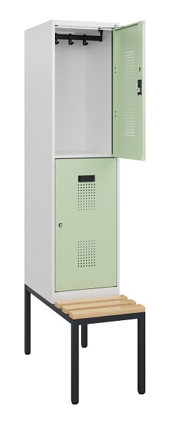 C+P Doppelstöckiger Spind Evolo PLUS, Bank, 2 Fächer, 1950x400x815mm, 9016/6019, Zylinderschloss, Sitzfläche Buche-Hartholz, Sitzbank, 0493505-12 S10050