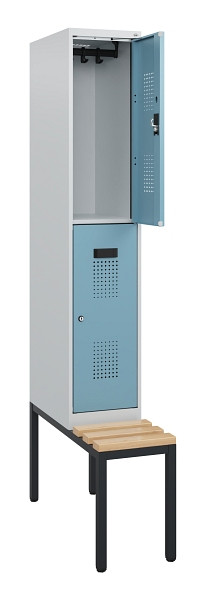 C+P Doppelstöckiger Spind Evolo PLUS, Bank, 2 Fächer, 1950x300x815mm, 7035/0010, Zylinderschloss, Sitzfläche Buche-Hartholz, Sitzbank, 0493505-10 S10035