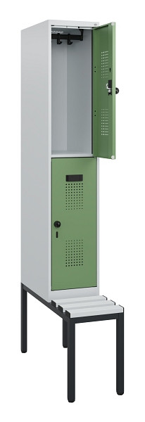 C+P Doppelstöckiger Spind Evolo PLUS, Bank, 2 Fächer, 1950x300x815mm, 7035/6011, Drehriegel, Sitzfläche Kunststoff, Sitzbank, 0493505-10 S10101