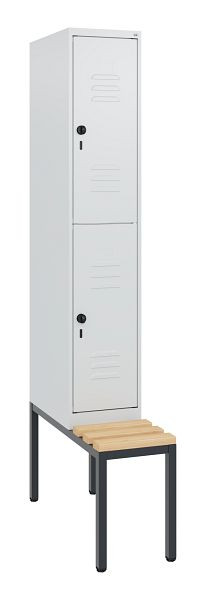 C+P Doppelstöckiger Spind Classic PLUS, Bank, 1950x300x815mm, 7035/7035, Drehriegel, Sitzleisten aus Buche, mit untergebauter Sitzbank, 0803505-10 S10009