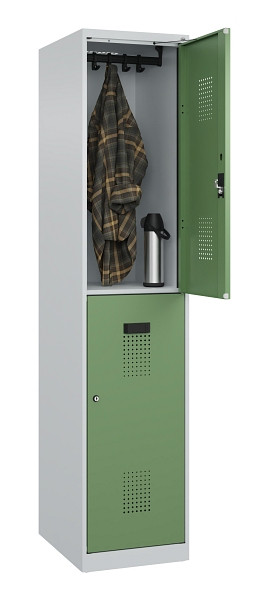 C+P Doppelstöckiger Spind Evolo PLUS, 2 Fächer, 1850x400x500mm, 7035/6011, Zylinderschloss, 049300-12 S10037