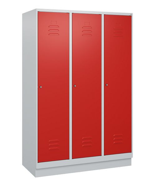 C+P Umkleidespind Classic PLUS mit Mitteltrennwand, Sockel, 3 Abteile, 1800x1200x500mm, 7035/3020, Zylinderschlösser, 0800207-32F S10017