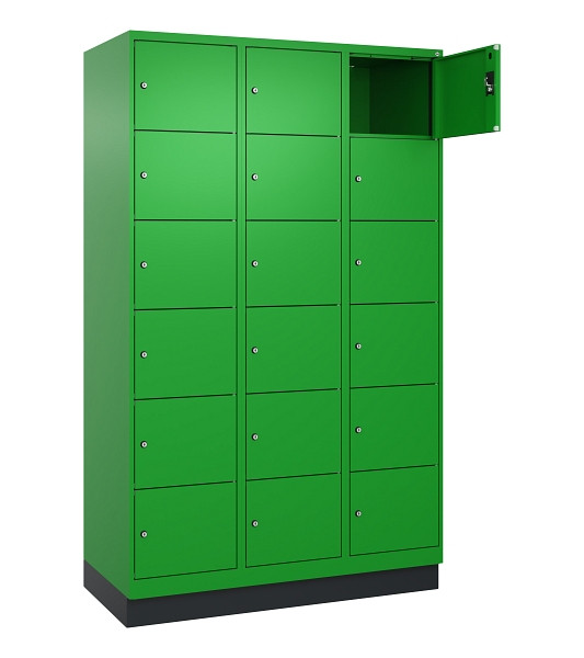 C+P Schließfachschrank Evolo PLUS, mit Sockel, 18 Fächer, 1950x1200x500mm, 6037/6037 Reingrün, 049020-326 S10026