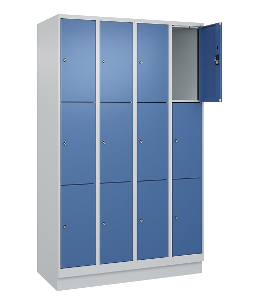 C+P Schließfachschrank Evolo PLUS, mit Sockel, 12 Fächer, 1950x1200x500mm, 7035/5023 Fernblau, Abteile 4, Abteilbreite 300 mm, 049020-403 S10008