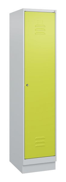 C+P Umkleidespind Classic PLUS mit Mitteltrennwand, Sockel, 1800x400x500mm, 7035/0024, Zylinderschloss, 0800207-12F S10025