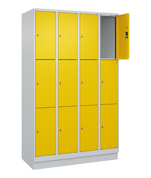 C+P Schließfachschrank Evolo PLUS, mit Sockel, 12 Fächer, 1950x1200x500mm, 7035/1023 Verkehrsgelb, Abteile 4, Abteilbreite 300 mm, 049020-403 S10001