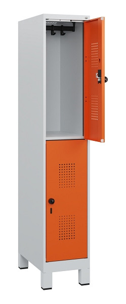 C+P Doppelstöckiger Spind Evolo PLUS, Füße, 2 Fächer, 1630x300x500mm, 7035/2004, Drehriegel, 0493105-10 S10002