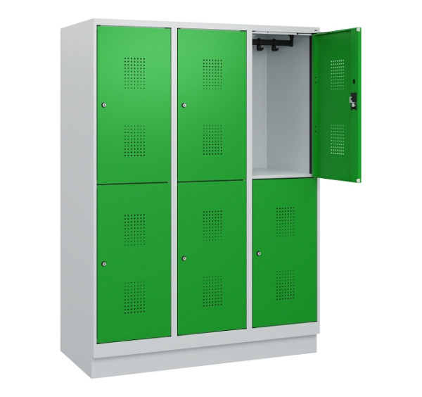 C+P Doppelstöckiger Spind Evolo PLUS, Sockel, 6 Fächer, 1630x1200x500mm, 7035/60, Frontfarbe RAL 6037 Reingrün, Zylinderschloss, 0493205-32 S10038