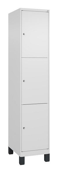 C+P Schließfachschrank Classic PLUS, Füße, 1950x400x500mm, 9016/9016, mit 3 Fächern, 080010-123 S10014
