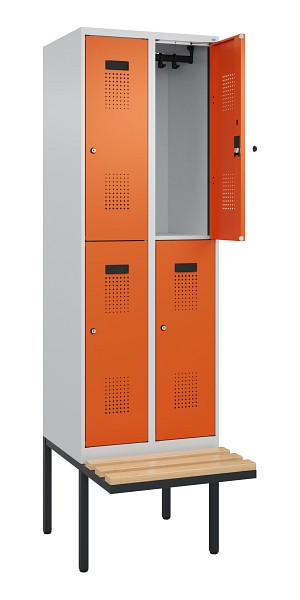 C+P Doppelstock-Spind Evolo PLUS, Bank, 4 Fächer, 2120x600x815mm, 7035/2004, Zylinderschloss, Sitzfläche Buche-Hartholz, 0493407-20 S10029