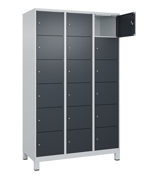 C+P Schließfachschrank Evolo PLUS, mit Füßen, 18 Fächer, 1950x1200x500mm, 7035/7016 Anthrazitgrau, 049010-326 S10012