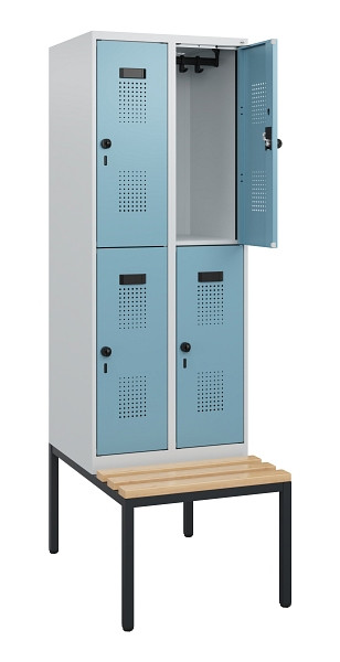 C+P Doppelstöckiger Spind Evolo PLUS, Bank, 4 Fächer, 1950x600x815mm, 7035/0010, Drehriegel, Sitzfläche Buche-Hartholz, Sitzbank, 0493505-20 S10009