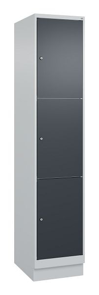 C+P Schließfachschrank Classic PLUS, Sockel, 1950x400x500mm, 7035/7016, mit 3 Fächern, 080020-123 S10008
