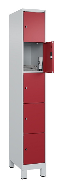C+P Schließfachschrank Evolo PLUS, mit Füßen, 5 Fächer, 1950x300x500mm, 7035/30, Frontfarbe RAL 3003 Rubinrot, 049010-105 S10004