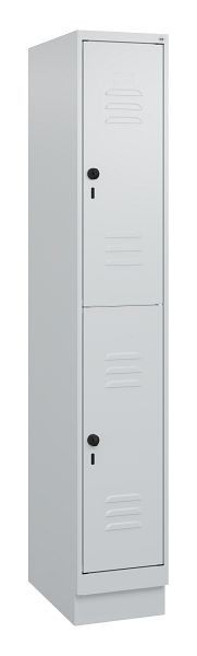 C+P Doppelstöckiger Spind Classic PLUS, Sockel, 1800x300x500mm, 7035/7035, Drehriegel, 0803207-10 S10009