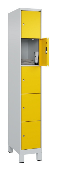 C+P Schließfachschrank Evolo PLUS, mit Füßen, 5 Fächer, 1950x300x500mm, 7035/10, Frontfarbe RAL 1023 Verkehrsgelb, 049010-105 S10001